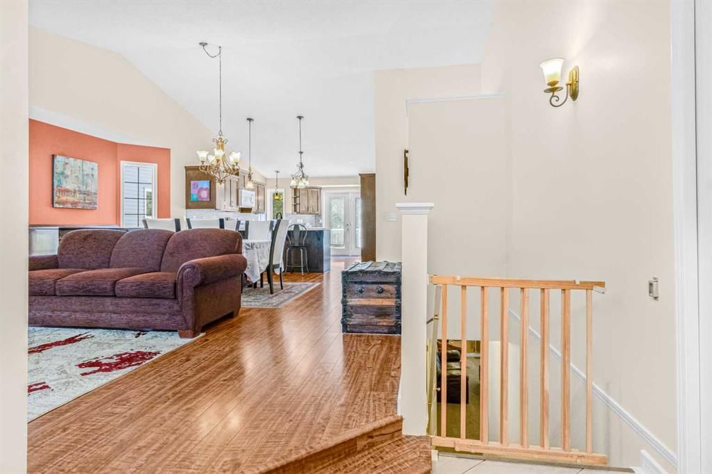 968 Citadel Drive NW, Calgary — photo 4 of 38