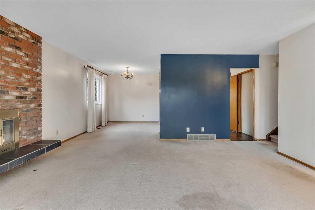 4632 26 Avenue NE, Calgary — photo 4 of 38