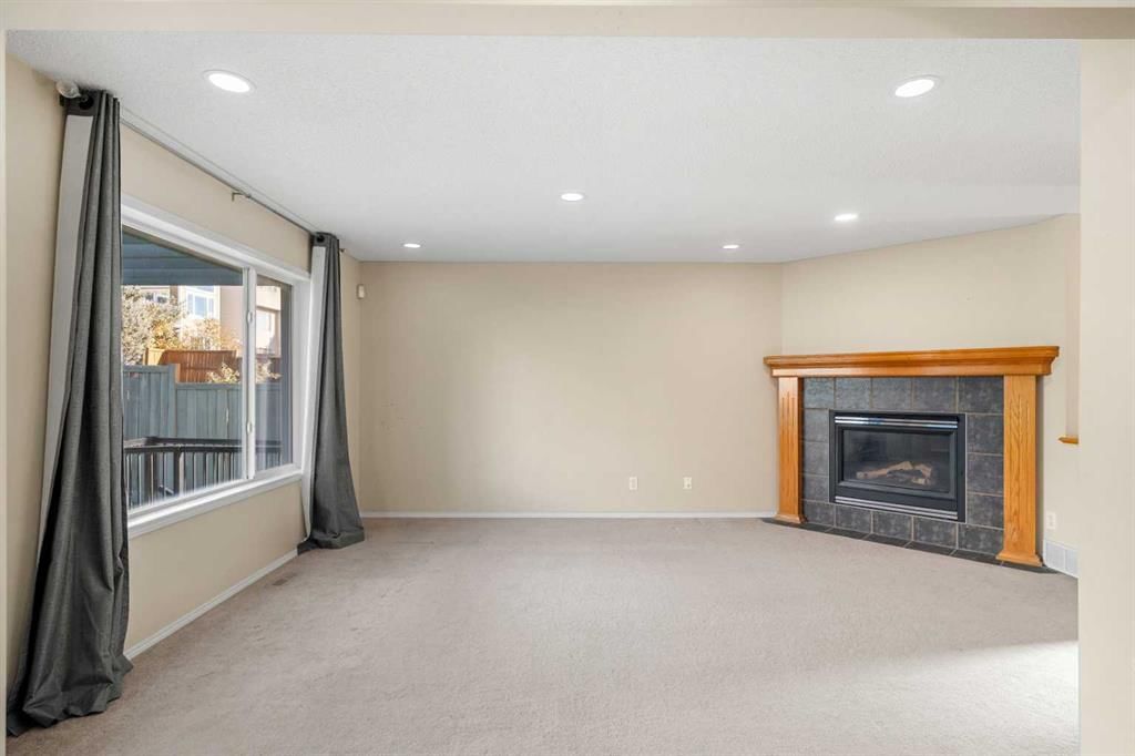 825 Citadel Way NW, Calgary — photo 3 of 50