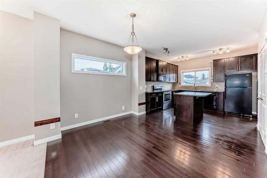 134 Panora Road NW, Calgary — photo 5 of 30