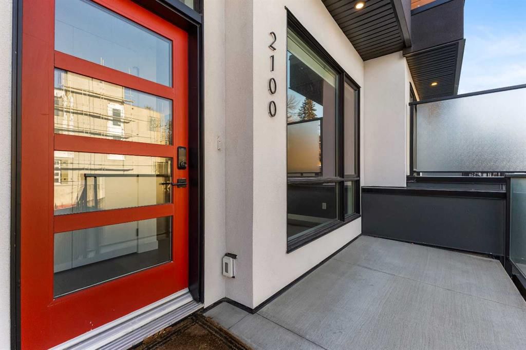 2100 17A Street SW, Calgary — photo 3 of 49