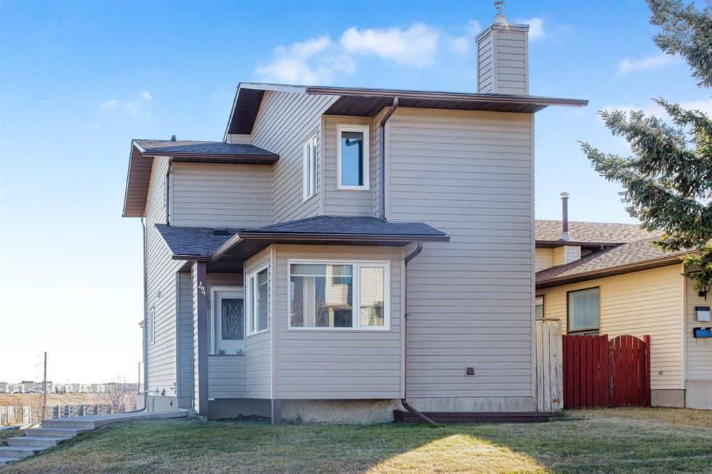 44 Bedfield Close NE, Calgary — main listing photo
