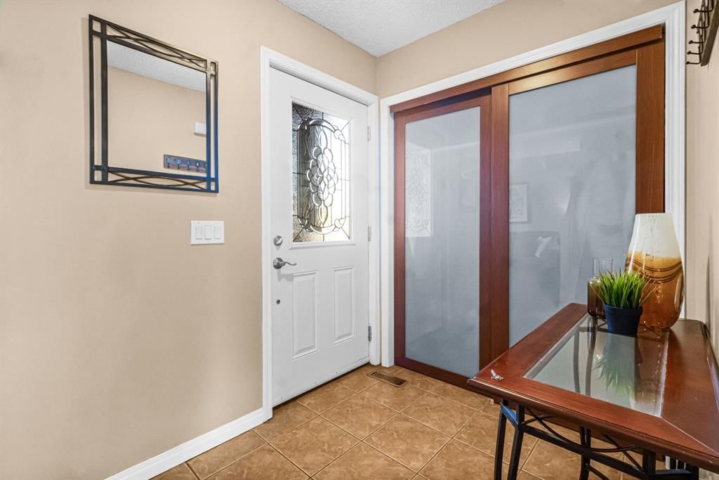 44 Bedfield Close NE, Calgary — photo 2 of 29