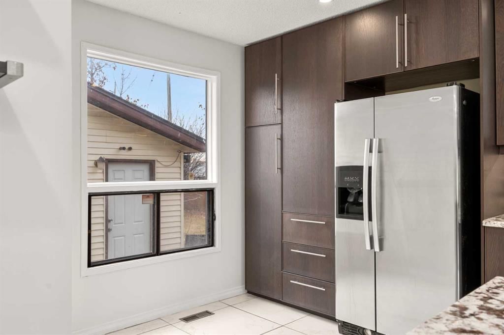 150 Shawmeadows Road SW, Calgary — photo 3 of 31
