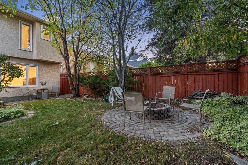 667 Macewan Drive NW, Calgary — photo 2 of 36
