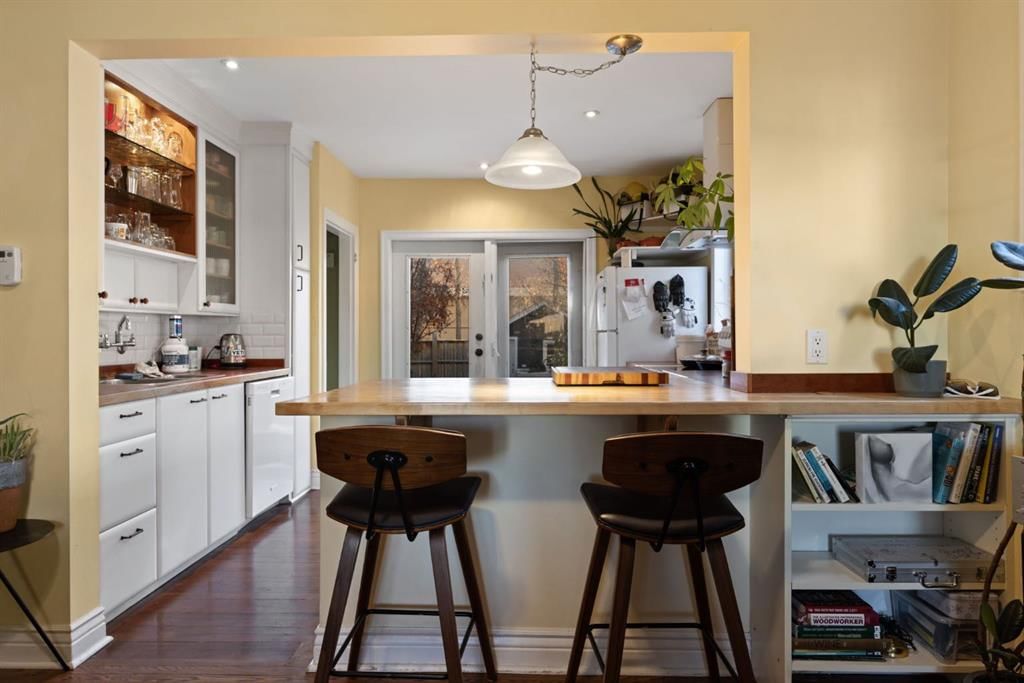315 12 Avenue NW, Calgary — photo 3 of 29
