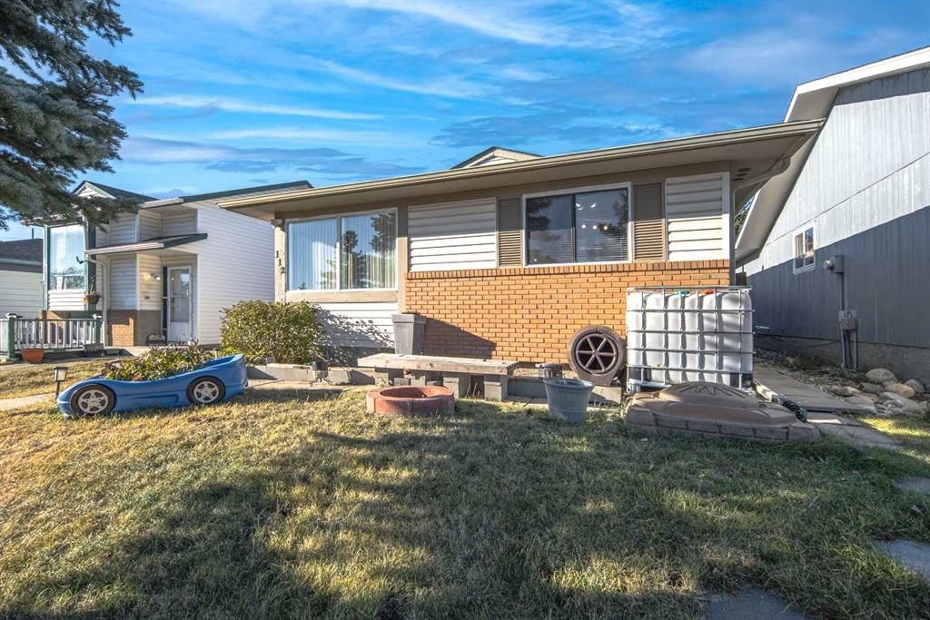 112 Shawmeadows Crescent SW, Calgary — photo 2 of 34