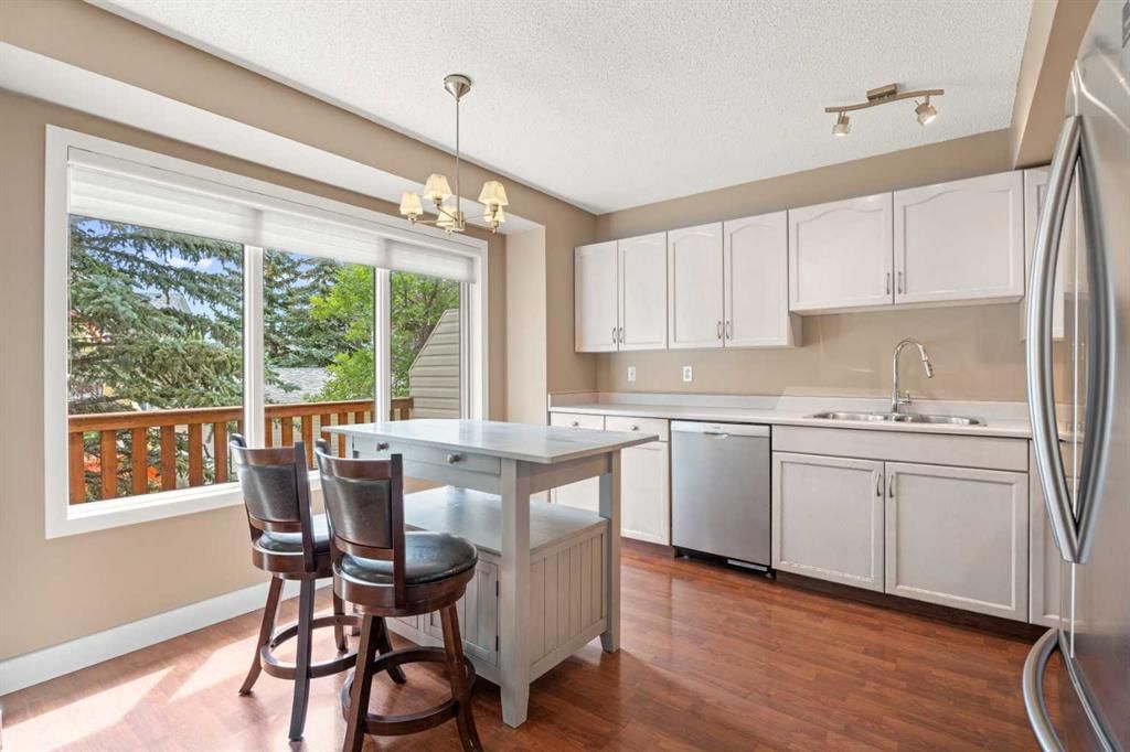 96 Patina Rise SW, Calgary — photo 4 of 36