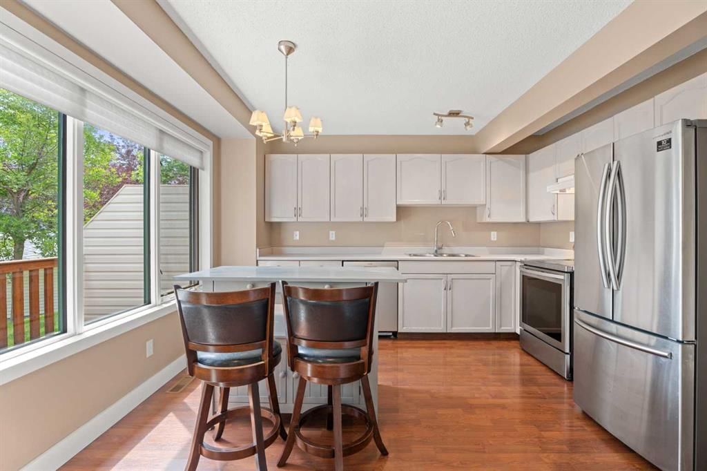 96 Patina Rise SW, Calgary — photo 5 of 36