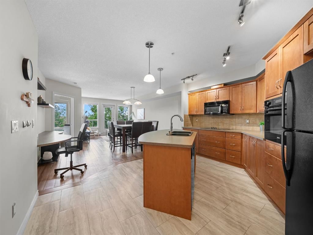 311, 3101 34 Avenue NW, Calgary — photo 2 of 26