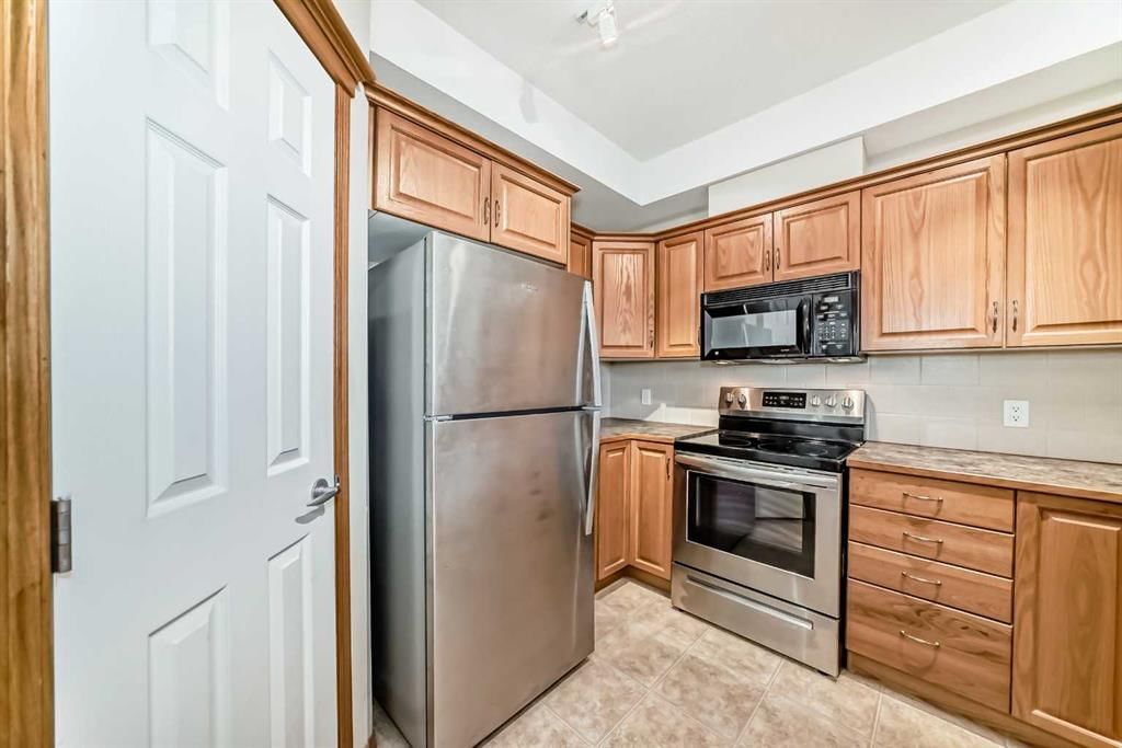 237, 15 Everstone Drive SW, Calgary — photo 4 of 28