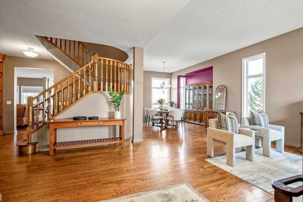 152 Douglas Woods Grove SE, Calgary — photo 4 of 45