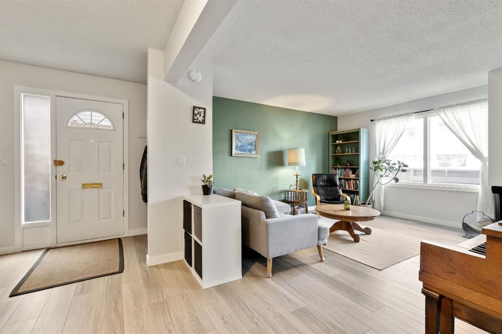 1, 6412 4 Street NE, Calgary — photo 3 of 30