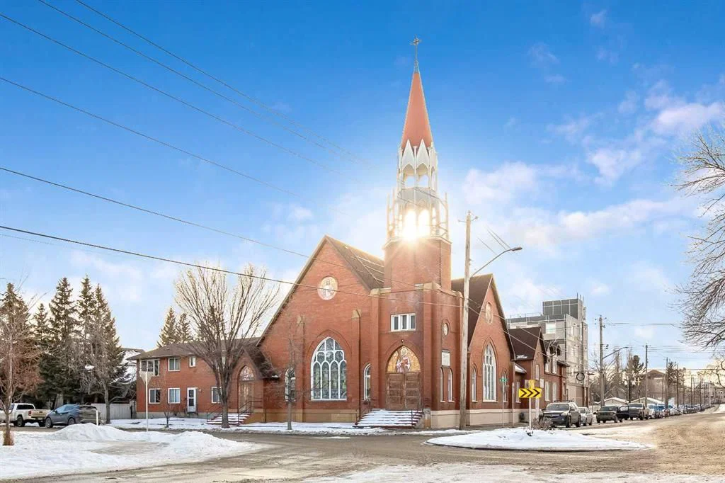 1405 8 Avenue SE, Calgary — main listing photo
