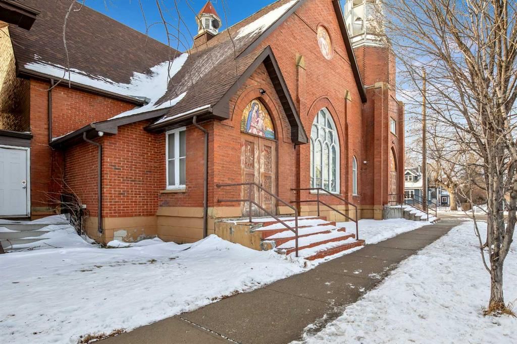1405 8 Avenue SE, Calgary — photo 4 of 50