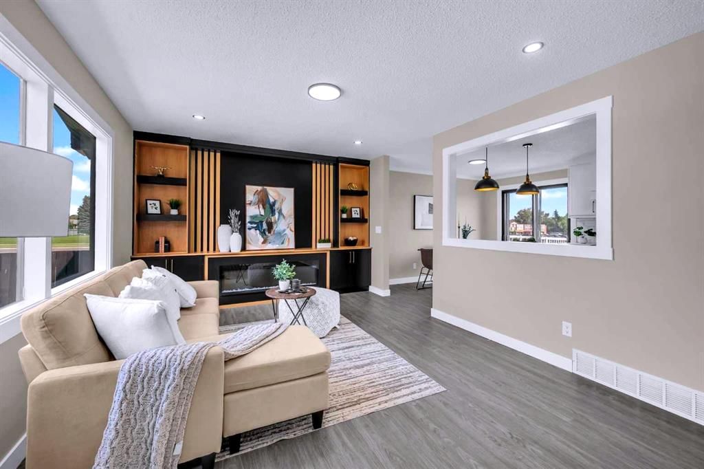 951 Maitland Way NE, Calgary — photo 3 of 28