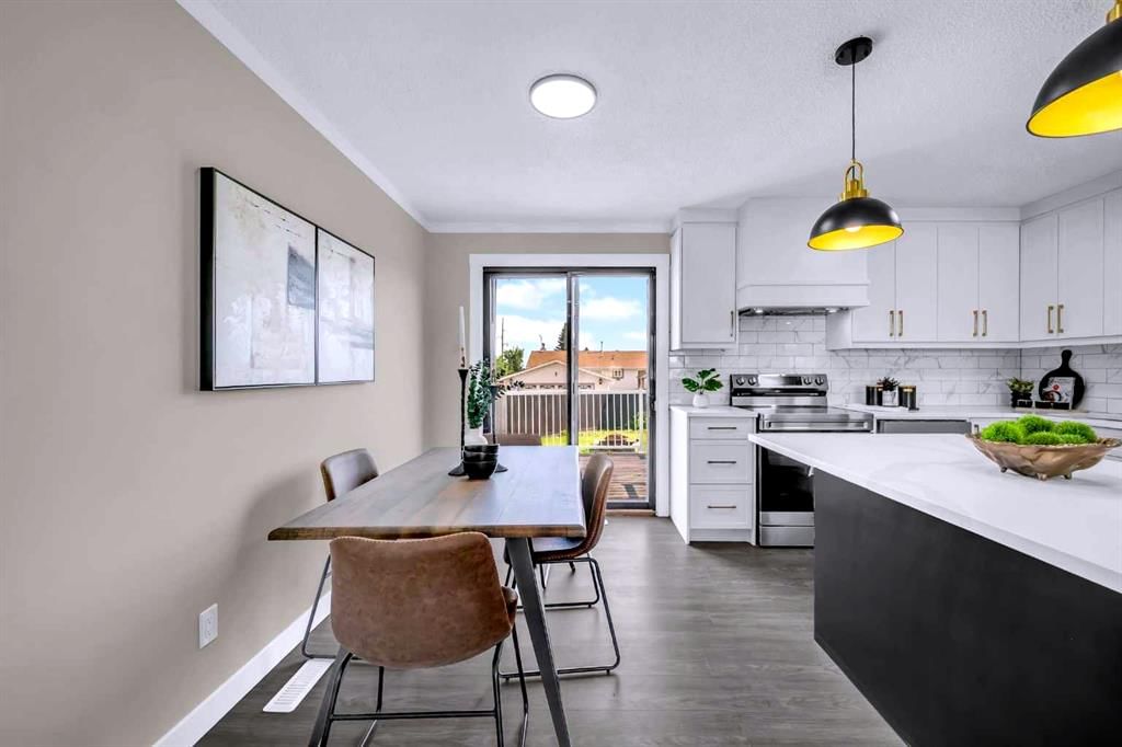 951 Maitland Way NE, Calgary — photo 5 of 28