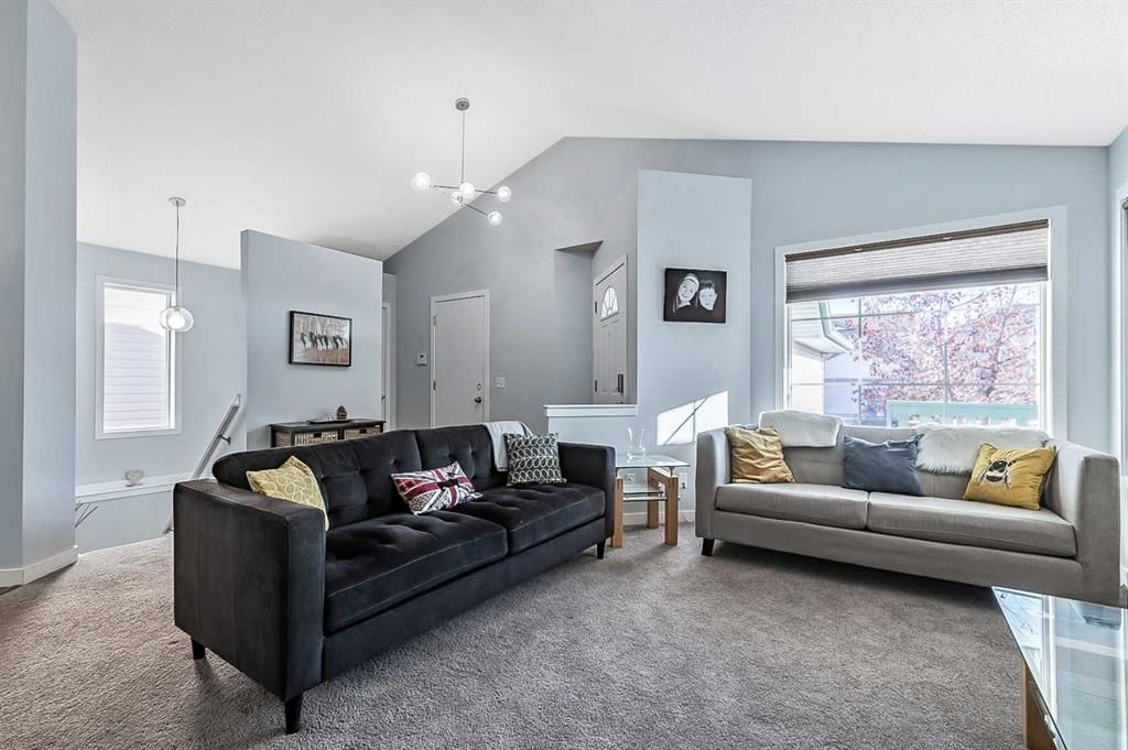 63 Bridlecreek Terrace SW, Calgary — photo 5 of 14