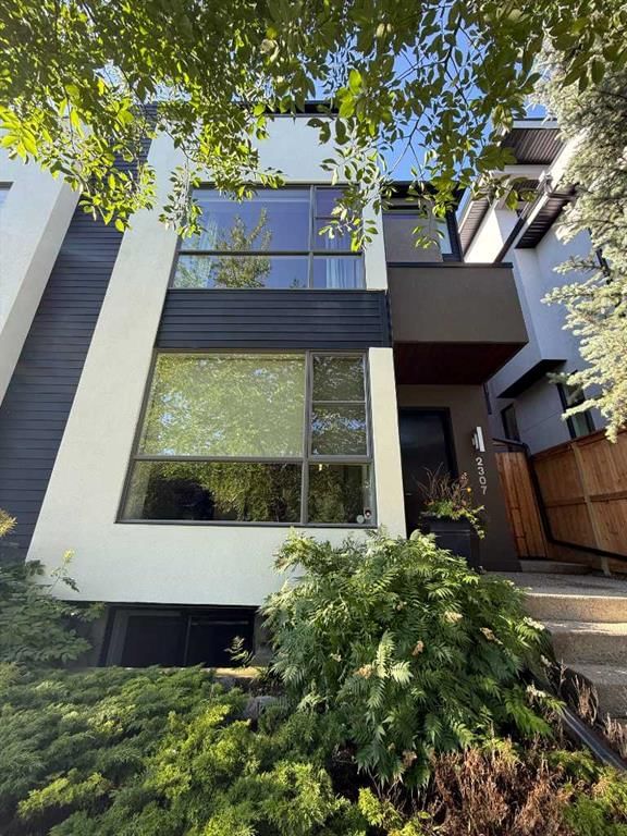 2307 3 Avenue NW, Calgary — photo 2 of 48