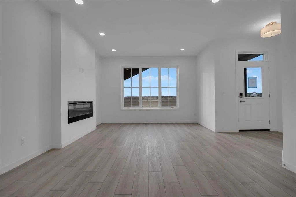 112 MERCADO Road SE, Calgary — photo 2 of 36