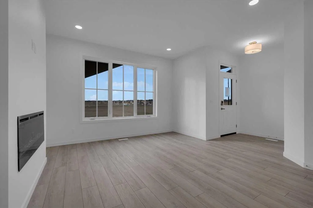 112 MERCADO Road SE, Calgary — photo 3 of 36