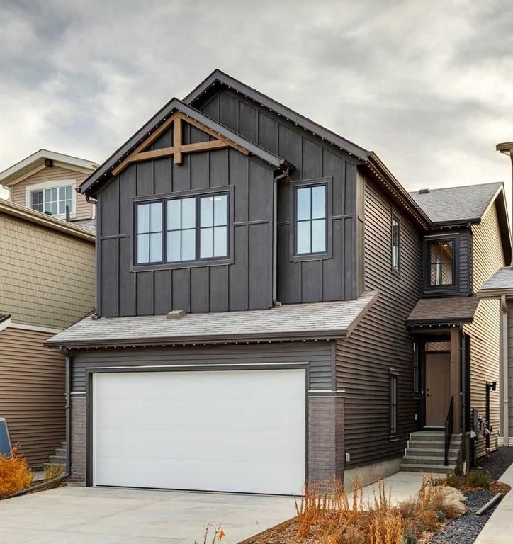 16 Heirloom Drive SE, Calgary — photo 3 of 49