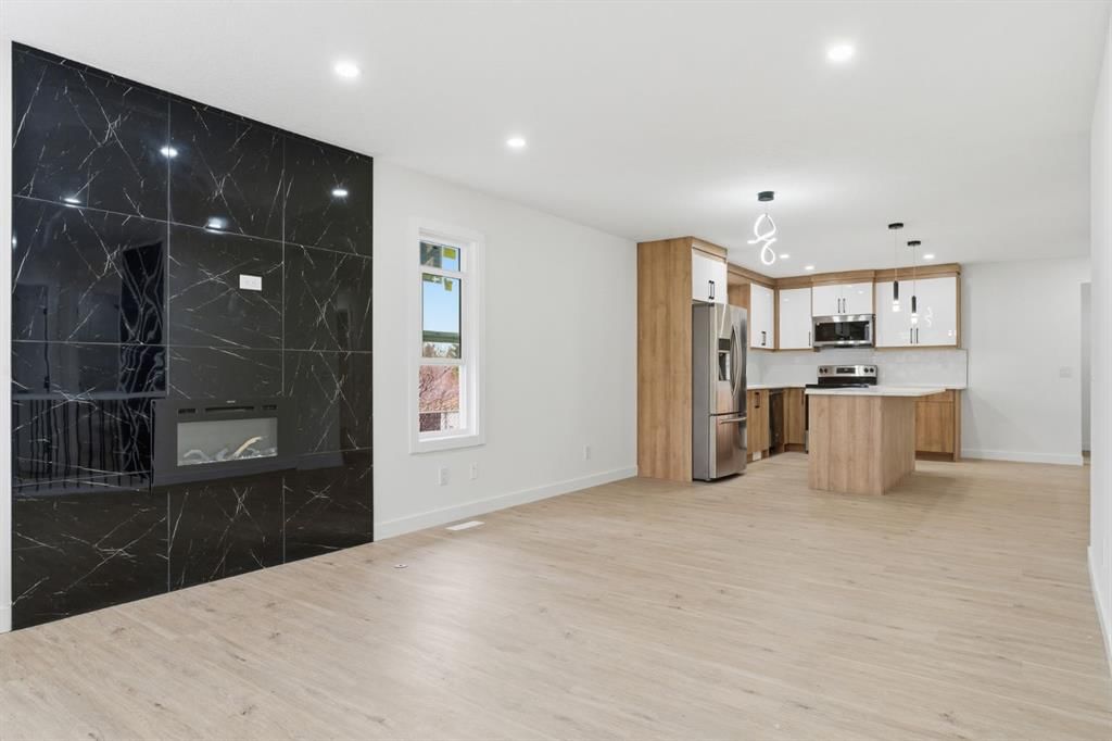 5 Del Monica Bay NE, Calgary — photo 3 of 38
