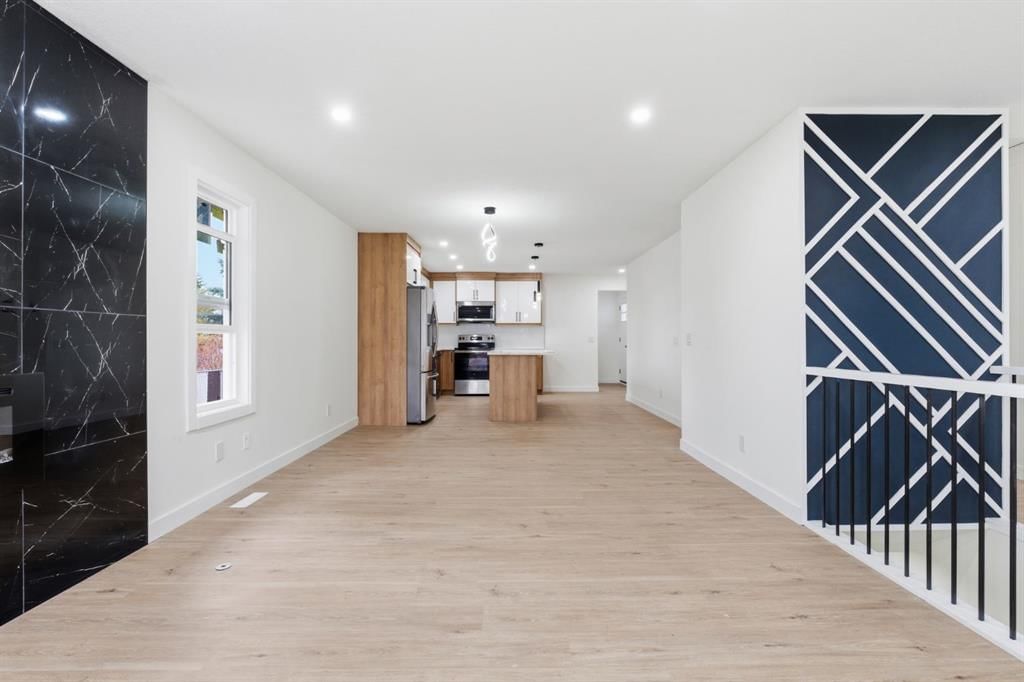 5 Del Monica Bay NE, Calgary — photo 5 of 38