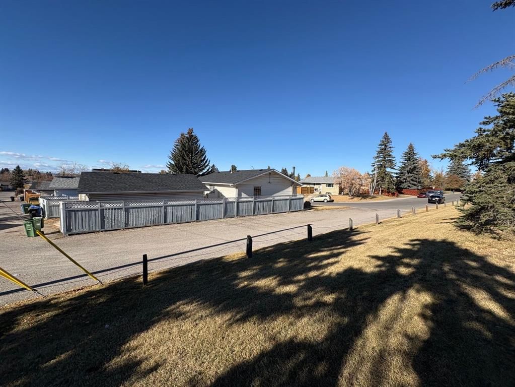 24 Rundleson Way NE, Calgary — photo 4 of 50