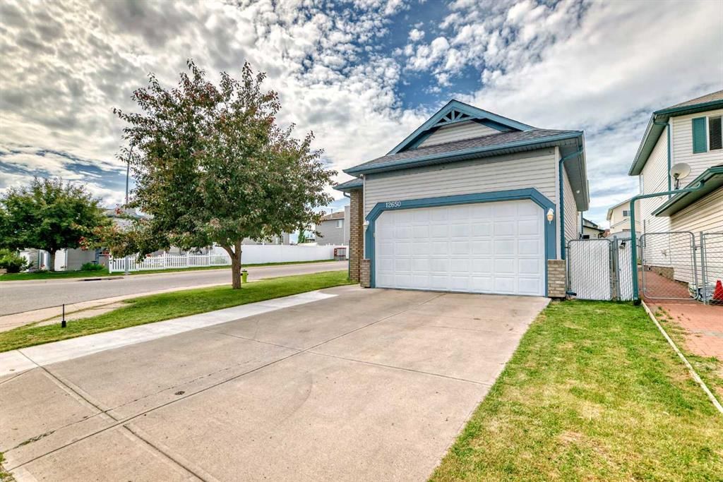 12650 Coventry Hills Way NE, Calgary — photo 2 of 49