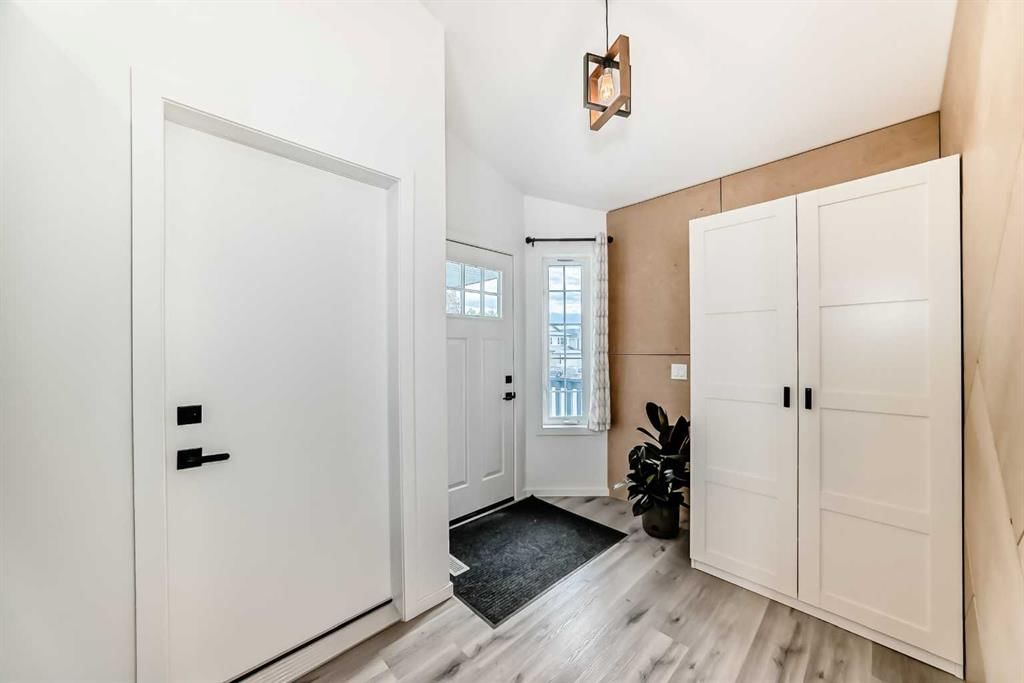 12650 Coventry Hills Way NE, Calgary — photo 5 of 49