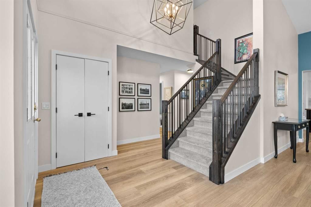 104 Hampshire Close NW, Calgary — photo 2 of 49