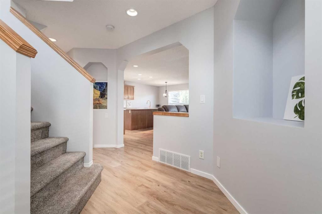 90 Tuscany Springs Hill NW, Calgary — photo 4 of 35