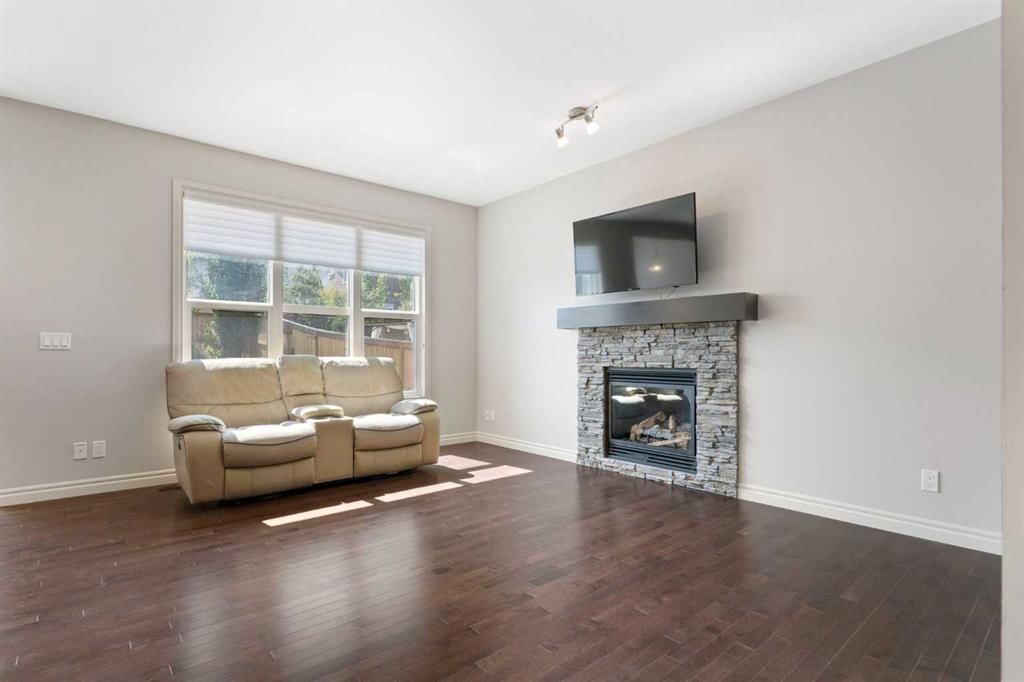 64 Sage Berry Road NW, Calgary — photo 3 of 42