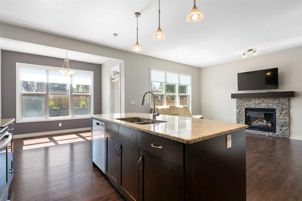 64 Sage Berry Road NW, Calgary — photo 4 of 42