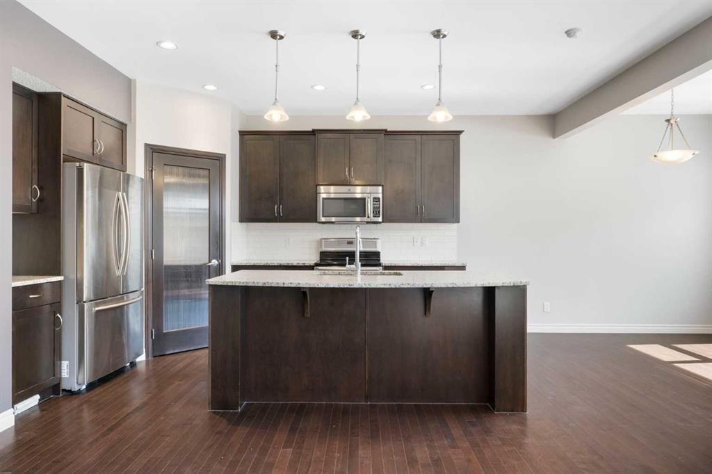 64 Sage Berry Road NW, Calgary — photo 5 of 42
