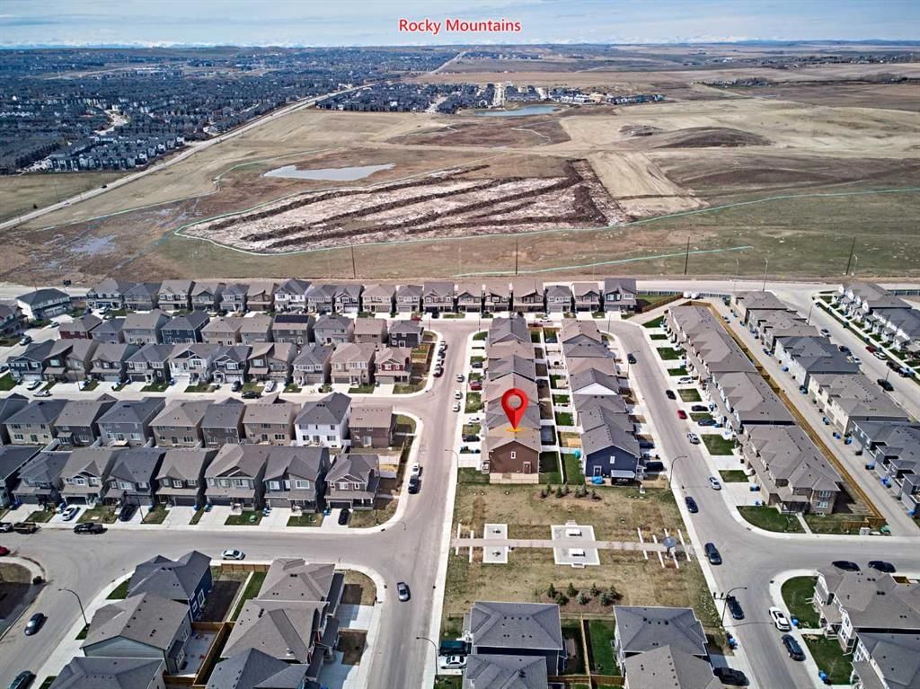 254 Carringham Road NW, Calgary — photo 4 of 50