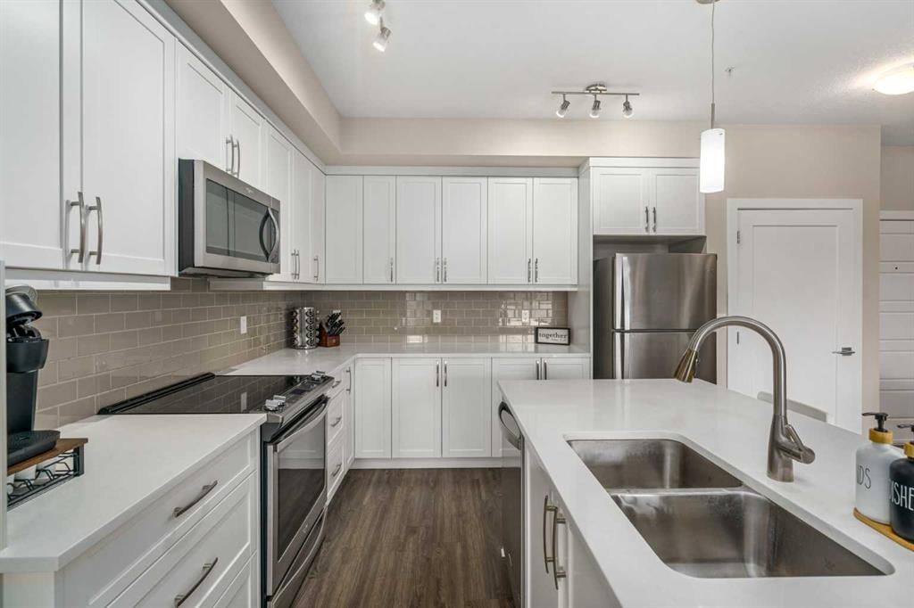 204, 300 Auburn Meadows Manor SE, Calgary — photo 3 of 26