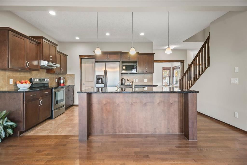 508 Everbrook Way SW, Calgary — photo 3 of 50