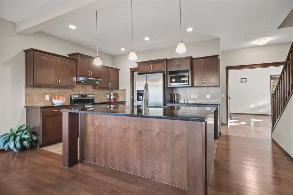 508 Everbrook Way SW, Calgary — photo 4 of 50