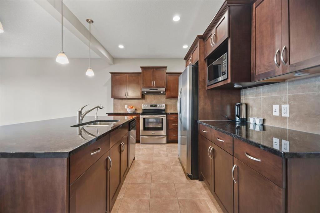 508 Everbrook Way SW, Calgary — photo 5 of 50