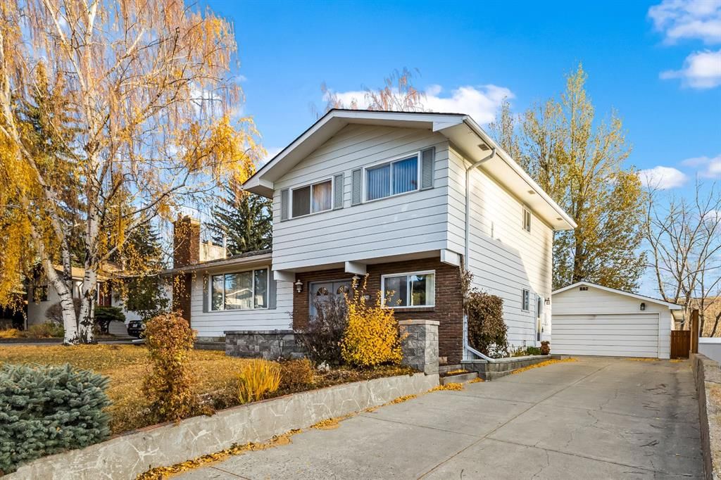 3375 Breton Close NW, Calgary — photo 2 of 45
