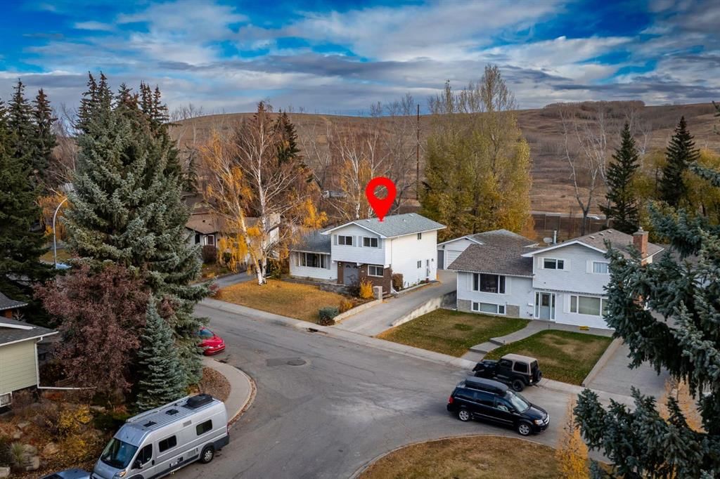 3375 Breton Close NW, Calgary — photo 3 of 45