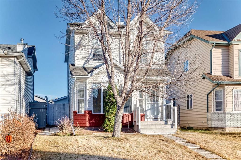 121 Martin Crossing Manor NE, Calgary — photo 2 of 50
