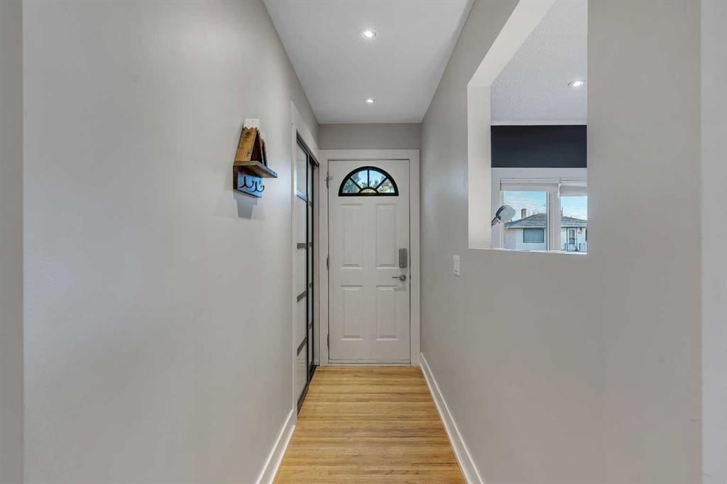 1113 Child Avenue NE, Calgary — photo 2 of 44