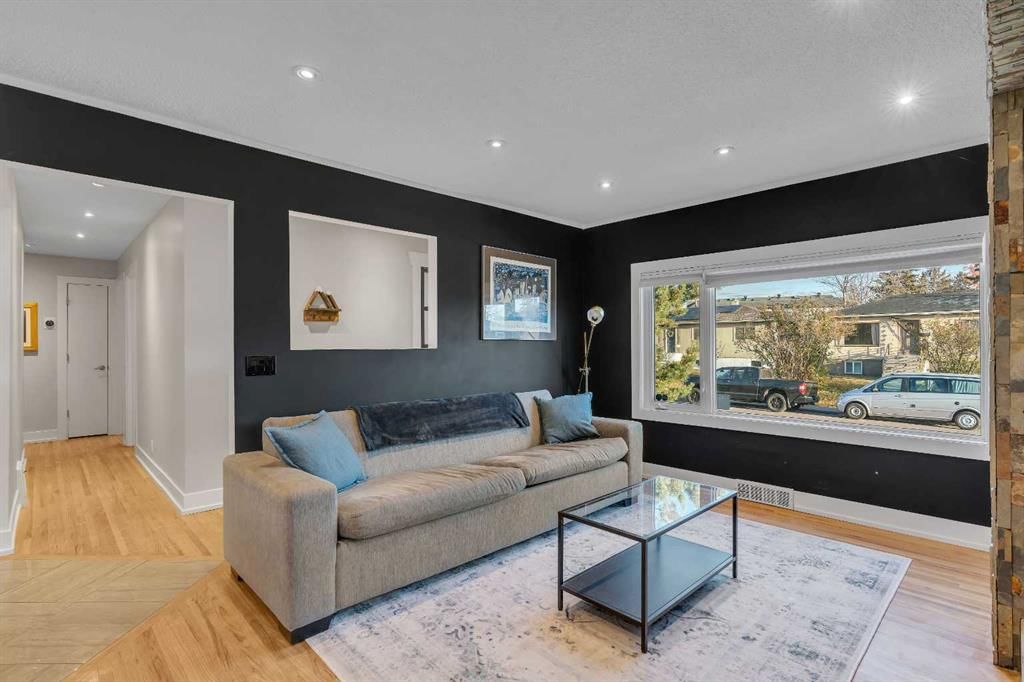 1113 Child Avenue NE, Calgary — photo 5 of 44