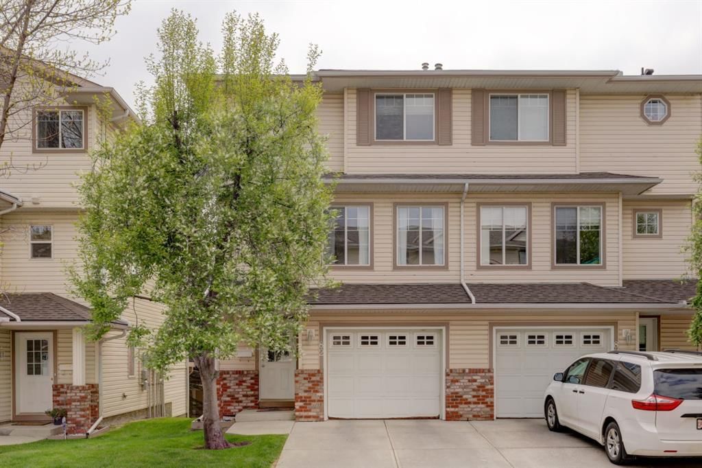 82 Country Hills Cove NW, Calgary — main listing photo
