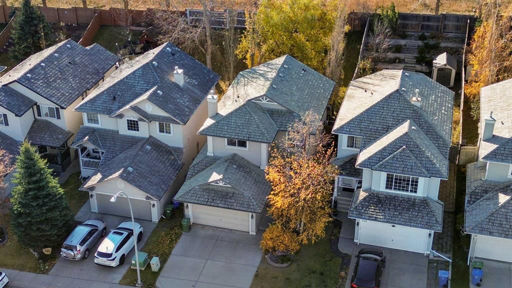 114 Valley Ponds Crescent NW, Calgary — photo 3 of 40