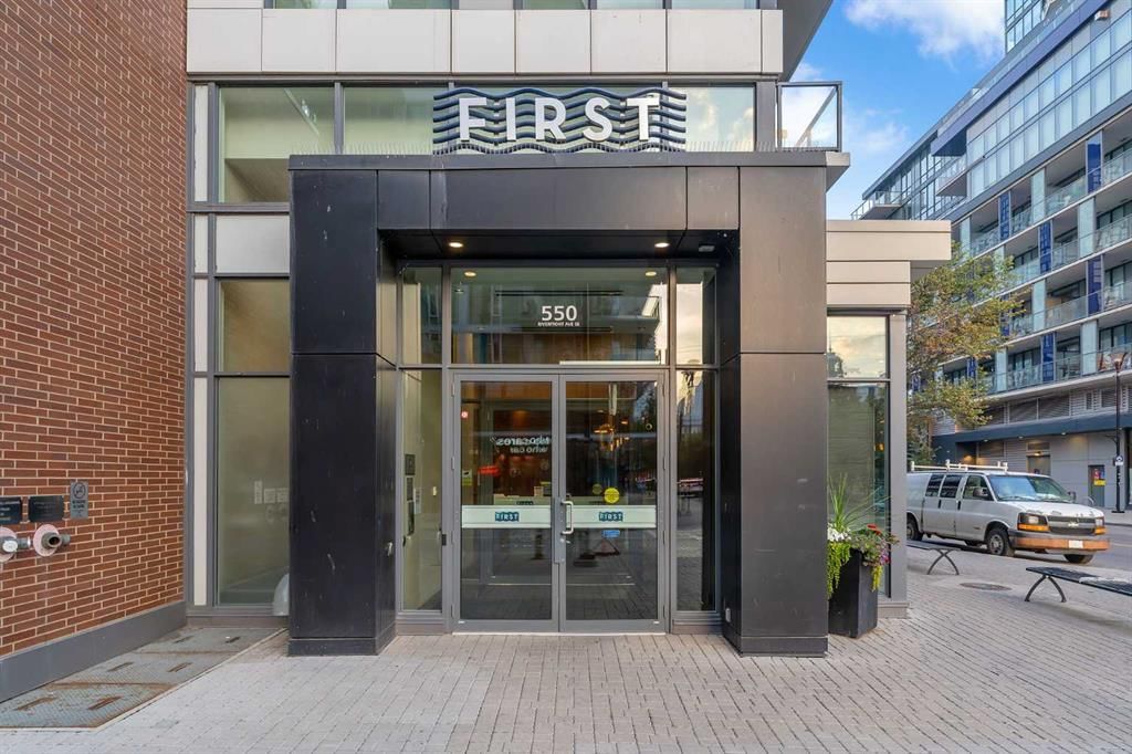 1503, 550 Riverfront Avenue SE, Calgary — photo 5 of 38