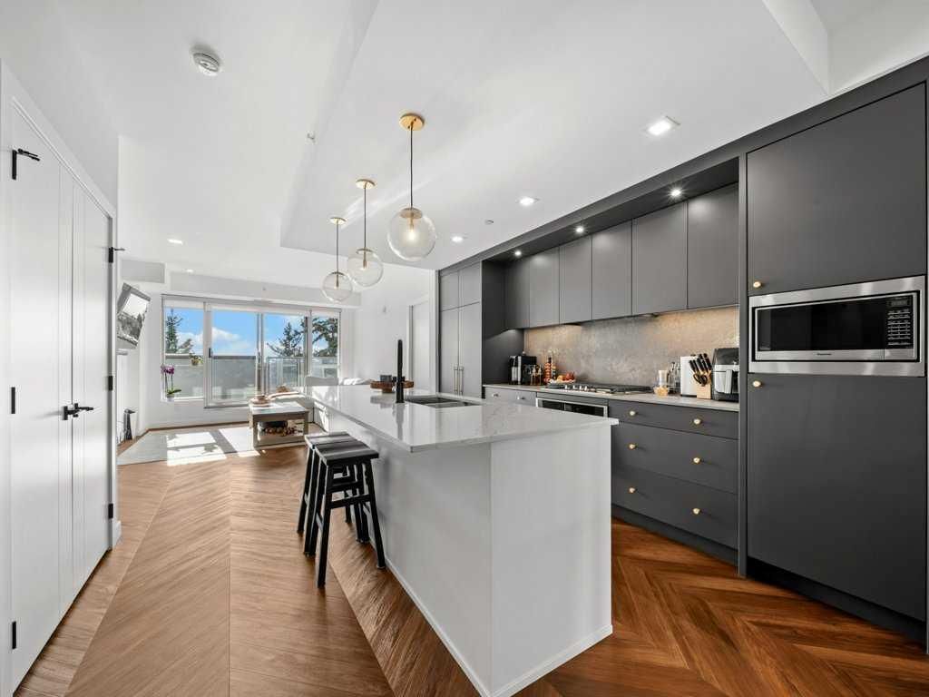 206, 8505 Broadcast Avenue SW, Calgary — main listing photo